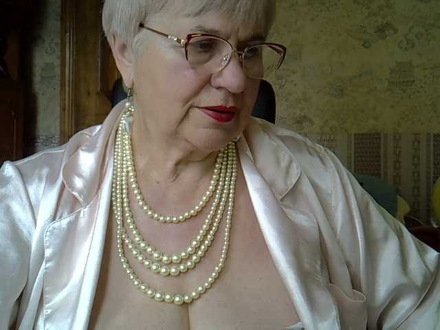 SweetCherry00's BongaCams show and profile