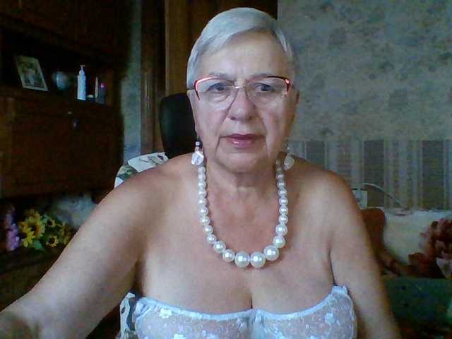 SweetCherry00 live cam on BongaCams