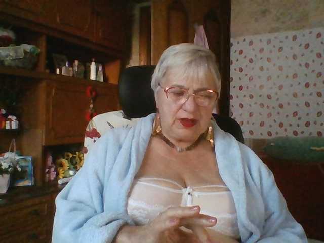 SweetCherry00 live cam on BongaCams