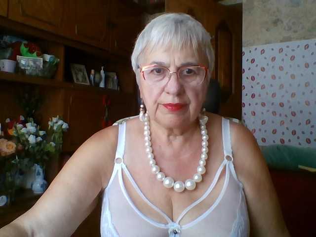 SweetCherry00 live cam on BongaCams