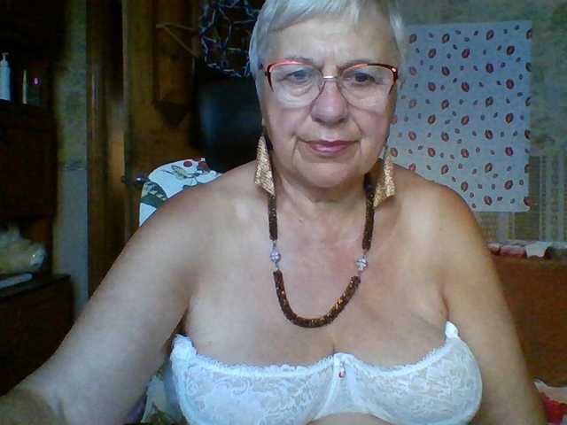 SweetCherry00 live cam on BongaCams