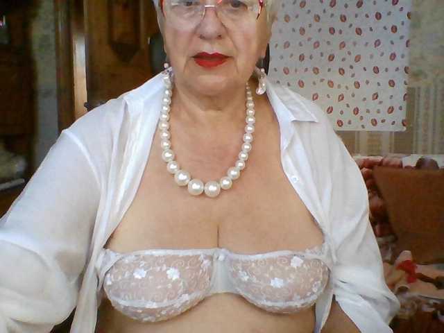 SweetCherry00 live cam on BongaCams