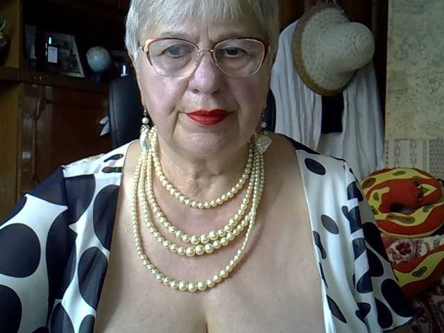 SweetCherry00 live cam on BongaCams