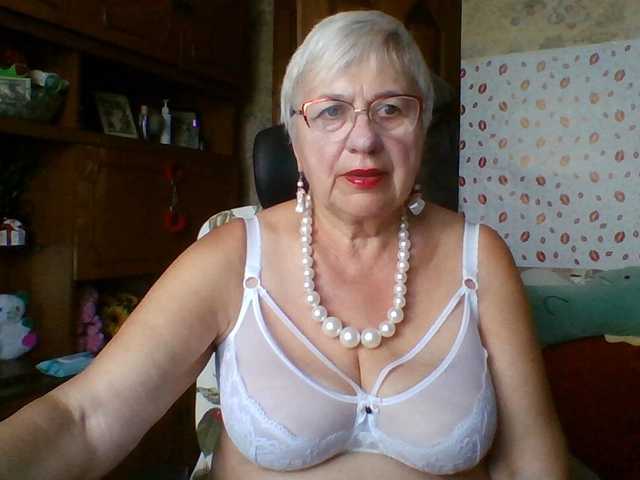 SweetCherry00 live cam on BongaCams