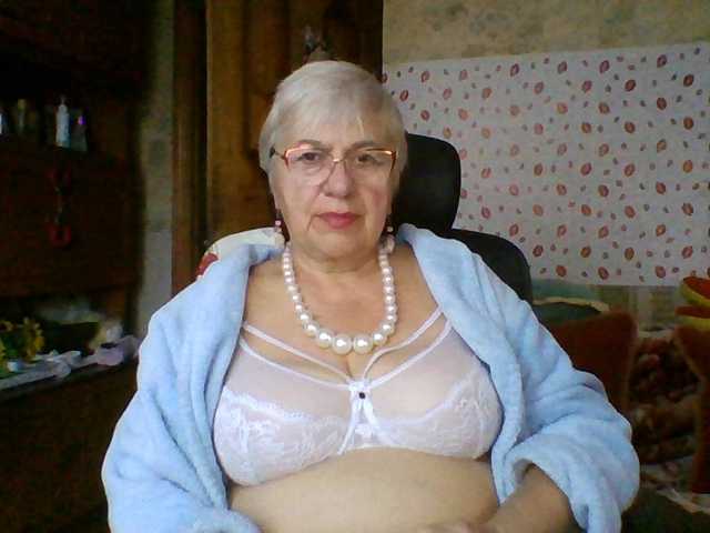 SweetCherry00 live cam on BongaCams