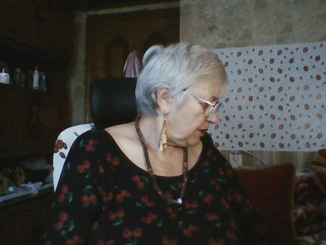 SweetCherry00 live cam on BongaCams