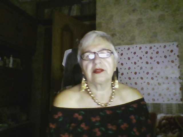SweetCherry00 live cam on BongaCams
