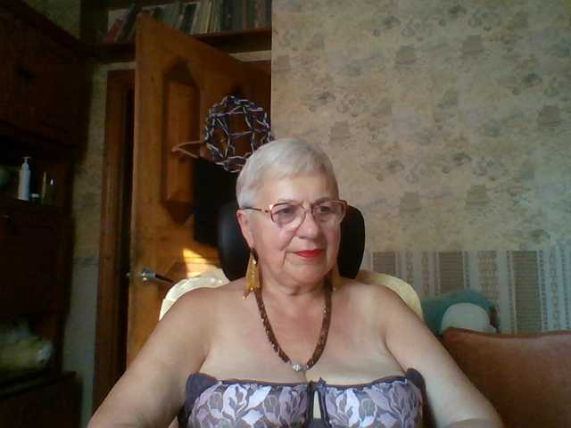 SweetCherry00 live cam on BongaCams