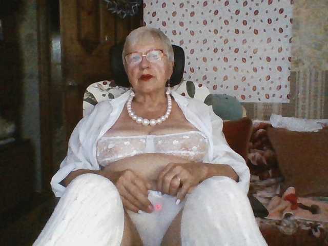 SweetCherry00 live cam on BongaCams