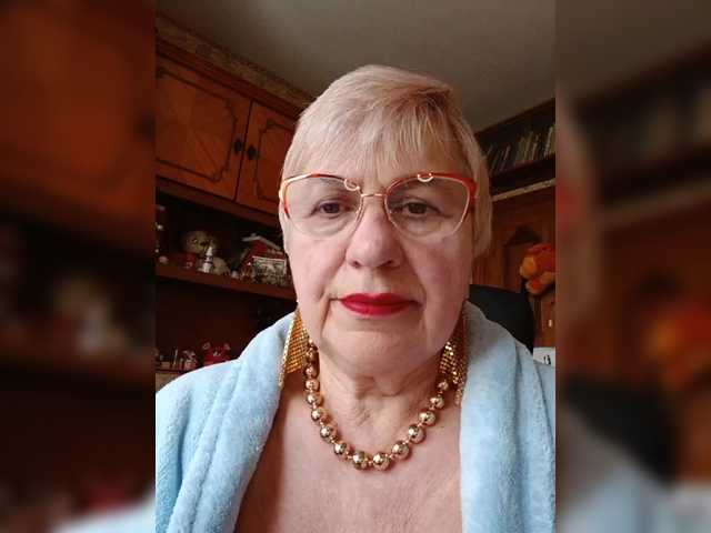 SweetCherry00's BongaCams show and profile