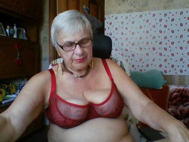SweetCherry00 live cam on BongaCams