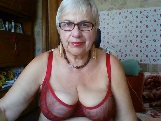 SweetCherry00 live cam on BongaCams