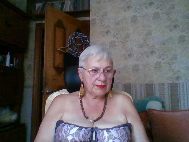 SweetCherry00 live cam on BongaCams