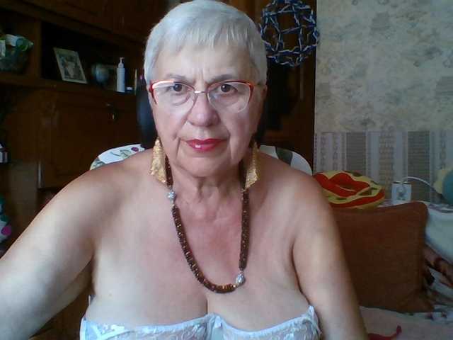 SweetCherry00 live cam on BongaCams