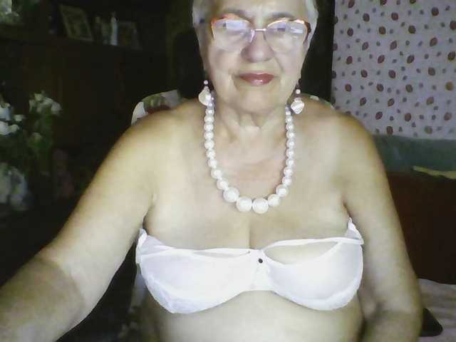 SweetCherry00 live cam on BongaCams