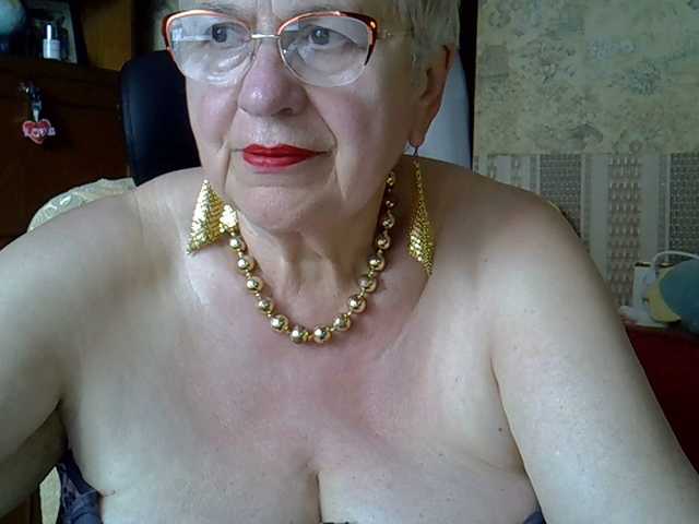 SweetCherry00 live cam on BongaCams