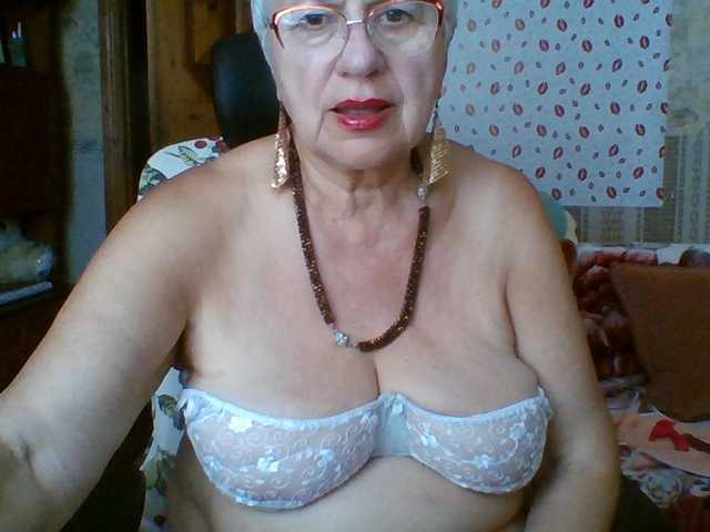 SweetCherry00 live cam on BongaCams