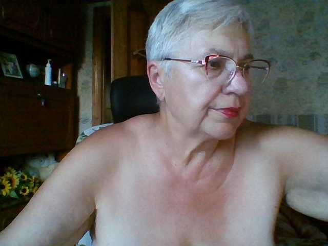 SweetCherry00 live cam on BongaCams