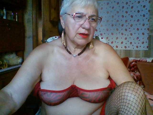 SweetCherry00 live cam on BongaCams