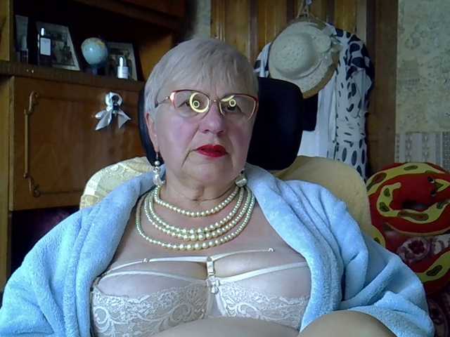 SweetCherry00 live cam on BongaCams