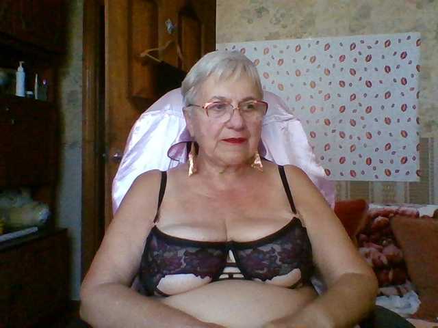 SweetCherry00 live cam on BongaCams