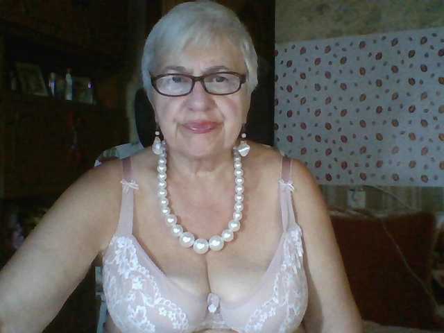 SweetCherry00 live cam on BongaCams