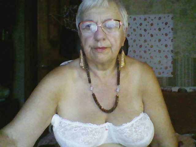 SweetCherry00 live cam on BongaCams