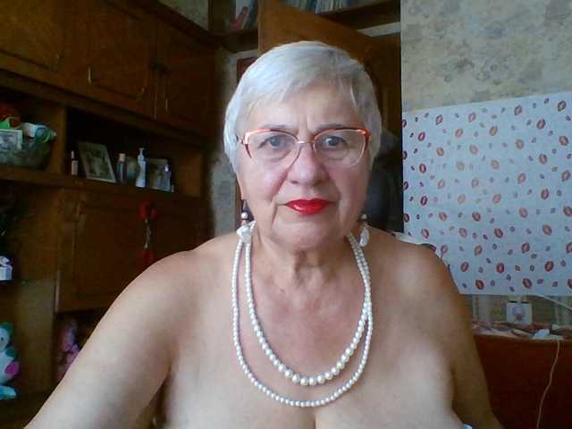 SweetCherry00 live cam on BongaCams