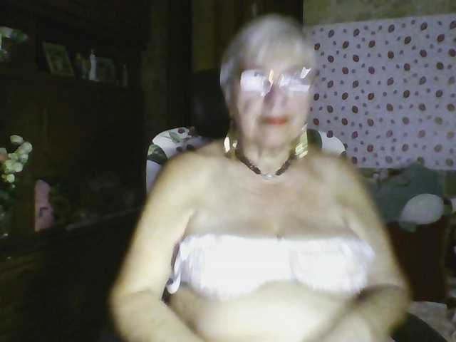SweetCherry00 live cam on BongaCams