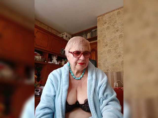 SweetCherry00's BongaCams show and profile