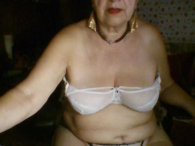 SweetCherry00 live cam on BongaCams