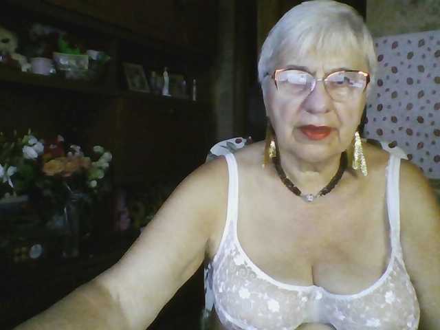 SweetCherry00 live cam on BongaCams