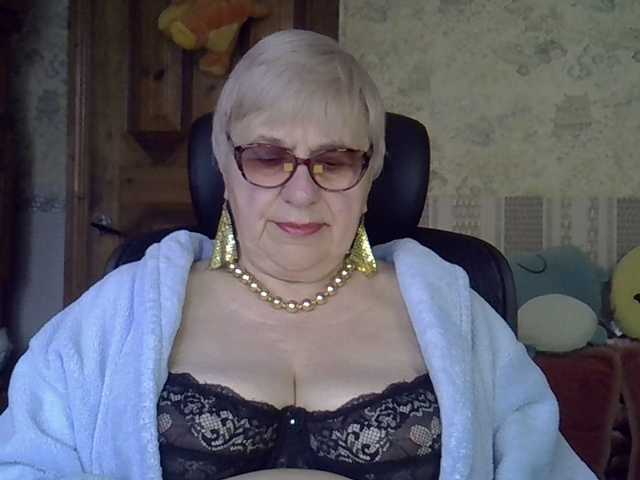 SweetCherry00's BongaCams show and profile