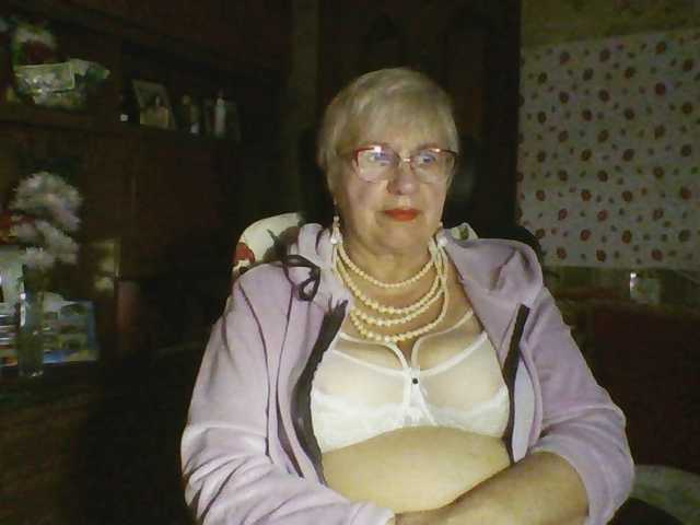 go to chat with SweetCherry00