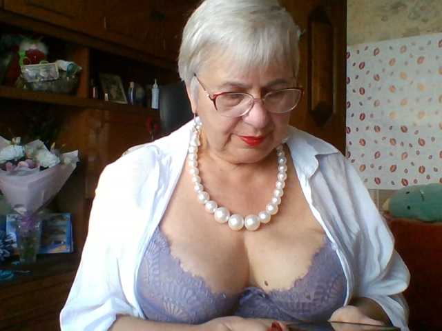 SweetCherry00 live cam on BongaCams