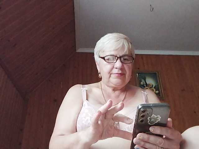 SweetCherry00 live cam on BongaCams
