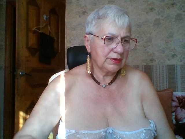 SweetCherry00 live cam on BongaCams