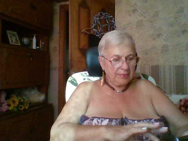 SweetCherry00 live cam on BongaCams