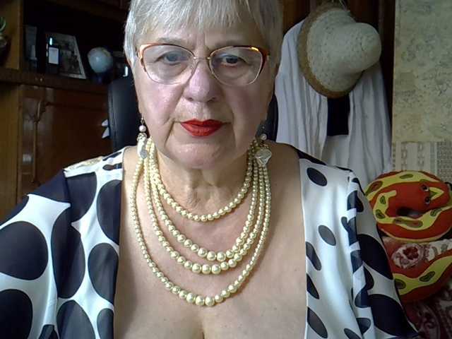 SweetCherry00 live cam on BongaCams