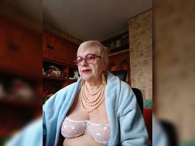 SweetCherry00's BongaCams show and profile