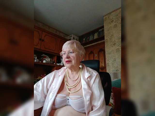 SweetCherry00's BongaCams show and profile