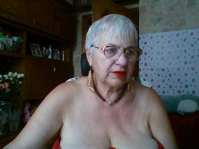 SweetCherry00 live cam on BongaCams