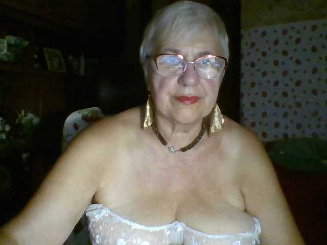 SweetCherry00 live cam on BongaCams