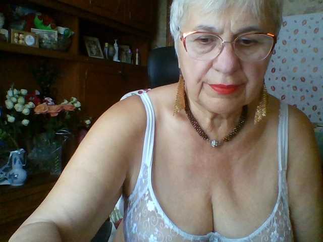 SweetCherry00 live cam on BongaCams