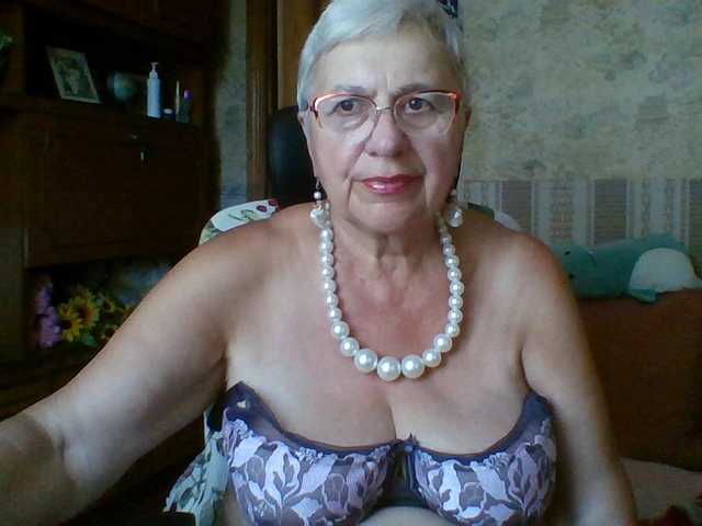 SweetCherry00 live cam on BongaCams