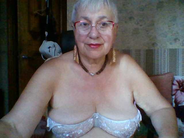SweetCherry00 live cam on BongaCams