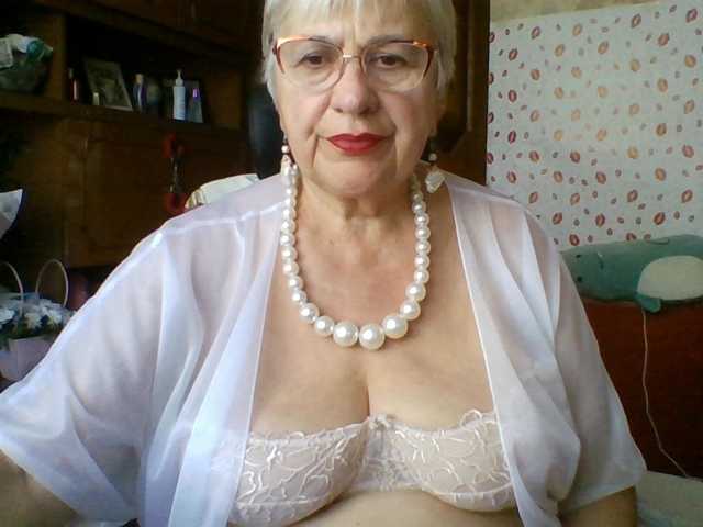 SweetCherry00 live cam on BongaCams