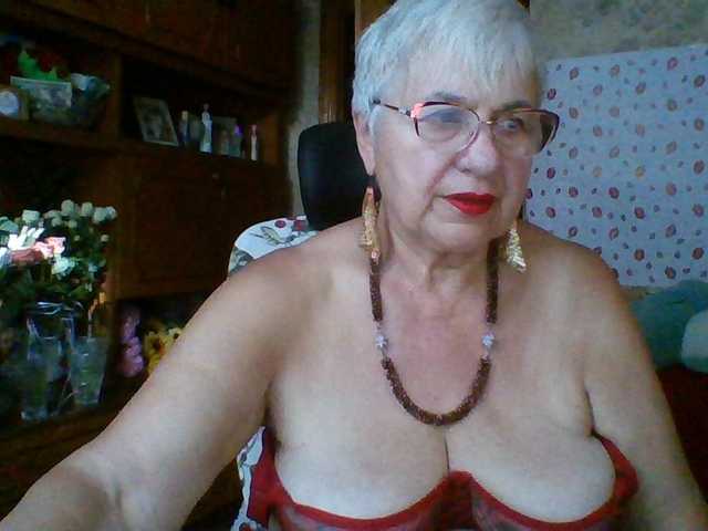 SweetCherry00 live cam on BongaCams