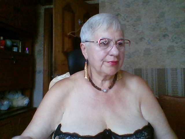 SweetCherry00 live cam on BongaCams