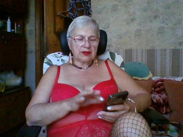 SweetCherry00 live cam on BongaCams